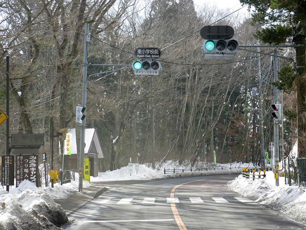 旭日丘から約５ｋｍの東小学校前信号を通過