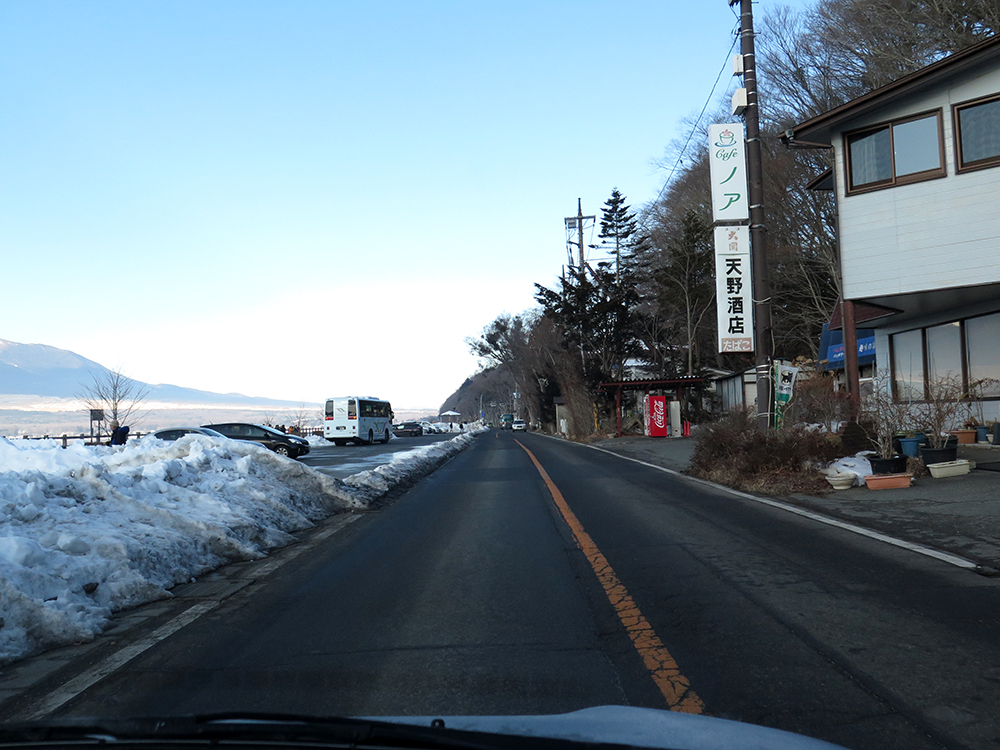 ２９番芙蓉台別荘地を通り過ぎてしまった場合は、天野酒店前の駐車場でＵターン